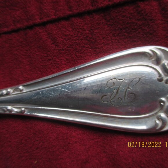 1835 R. Wallace A1Pat. 1888 Silver Plate Casserole/Berry Spoon.  One Owner. - Picture 2 of 4